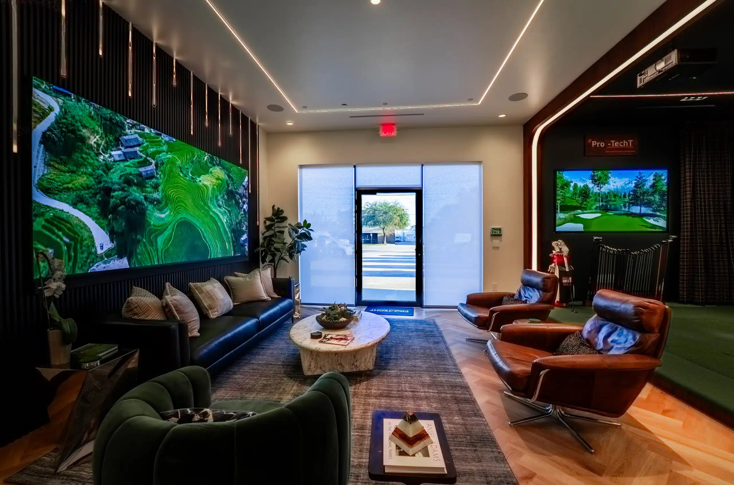 Integrated AV display wall and golf simulator serving Frisco, TX